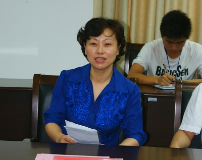 省委常委,省总工会主席王秀芳同志在我院领导陶登松,蔡敬民,丁明的