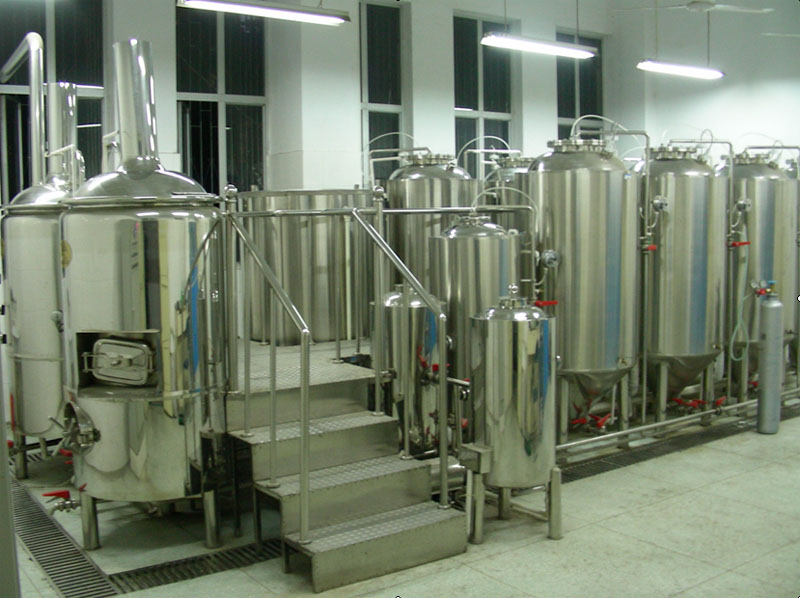 生物与环境工程系拥有较雄厚的师资力量,现有教工41,其中教授14人