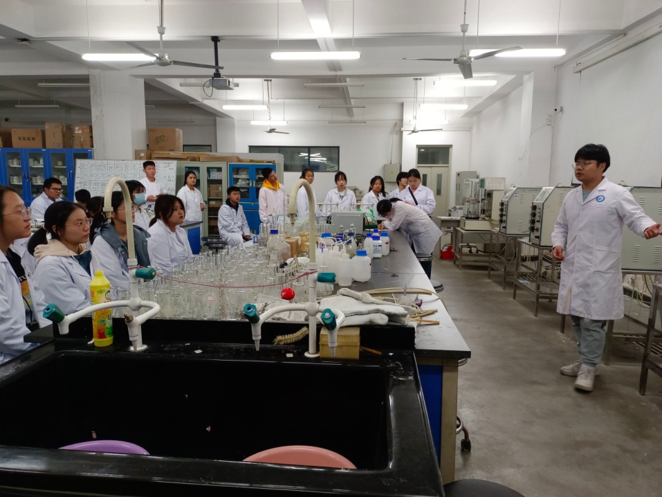 生物教研组工作总结_生物教研组学期工作总结_教研生物总结组工作汇报