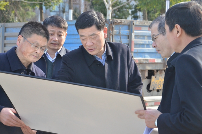 安徽省教育工委副书记庆承松来校调研