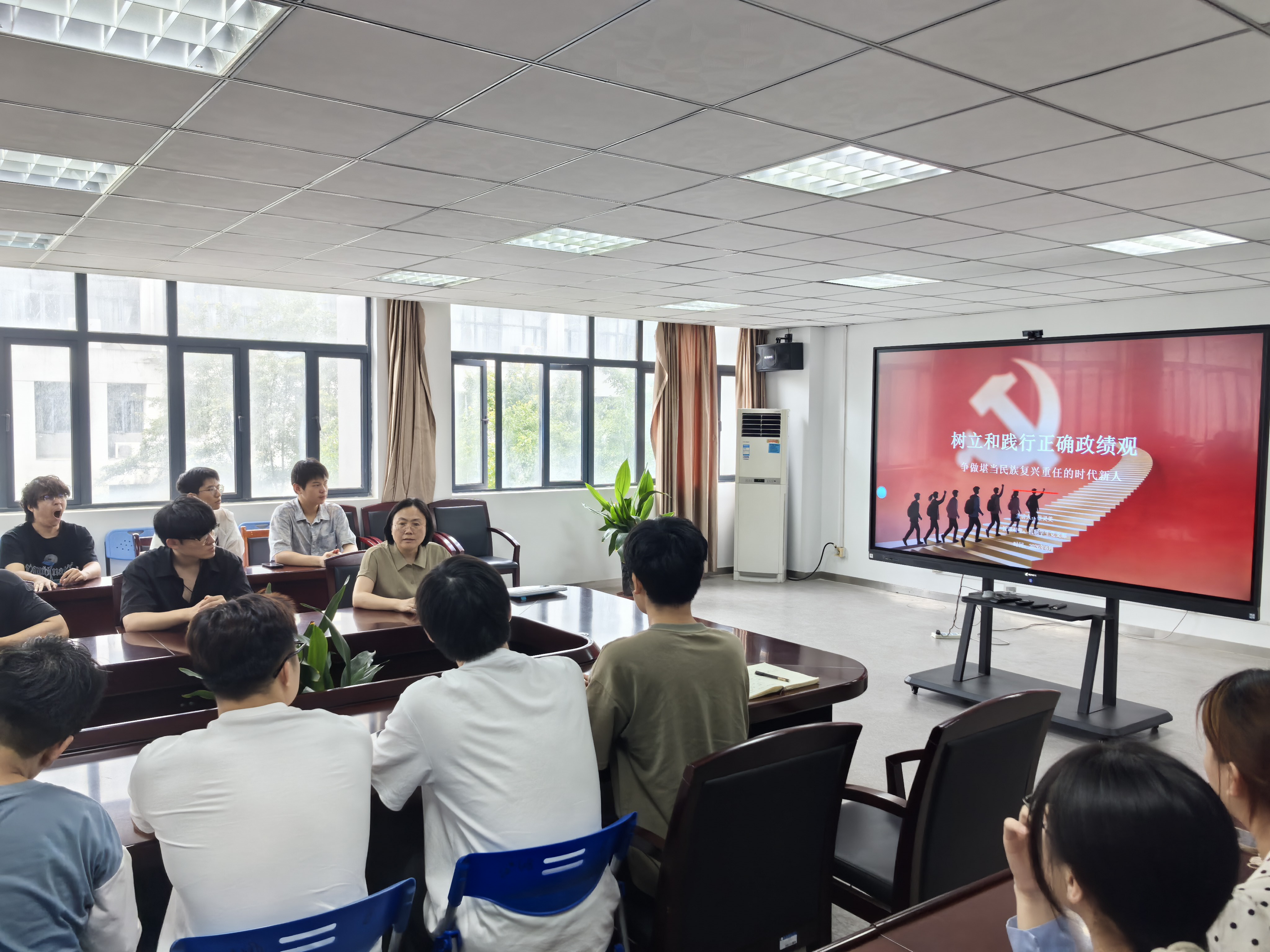 <a href='/xjy/6c/da/c11974a158938/page.htm' target='_blank' title='先进制造工程学院党委副书记、纪委书记蔡灵美为机制学生党支部讲授树立和践行正确政绩观专题党课'>先进制造工程学院党委副书记、纪...</a>