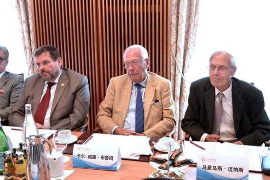 http://www.hfuu.edu.cn/_upload/article/images/14/be/580cd2864242b3f997b8a31d88a0/87c5f587-6f9f-4dcc-a479-0cccaa4215f3.jpg