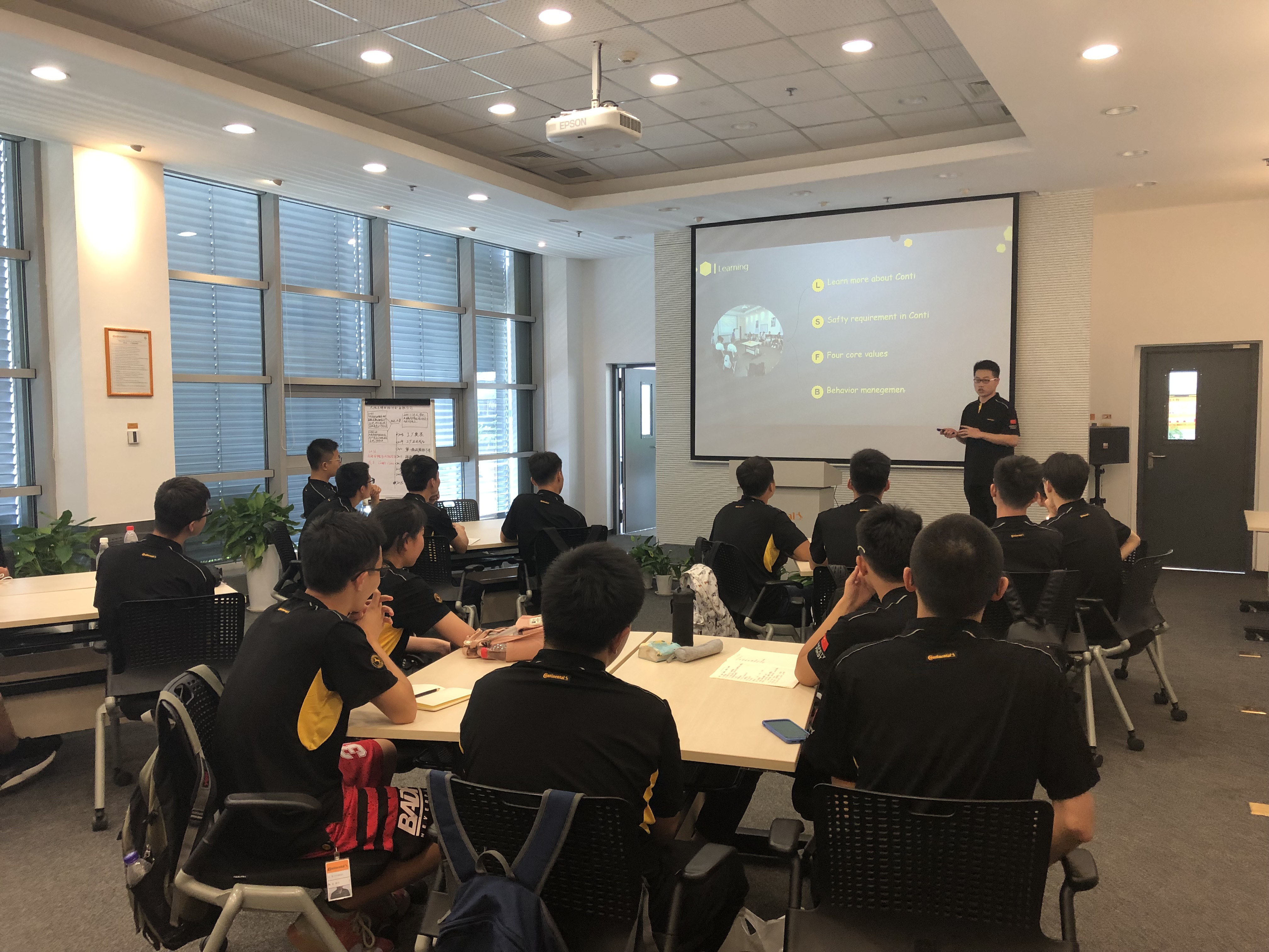 大陆班学生项目汇报1
