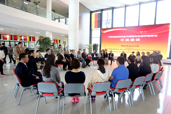 http://www.hfuu.edu.cn/_upload/article/images/15/48/049956e34d90984e8669d765a457/d21852df-73f1-4e30-bfd4-ec1e53948663.jpg